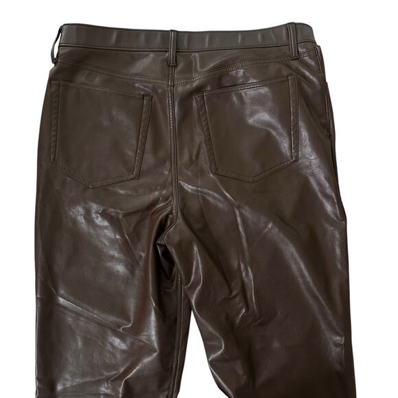 Abercrombie & Fitch Curve Love Vegan Leather 90’s Relaxed Ultra High 33 16 Short - Picture 7 of 11